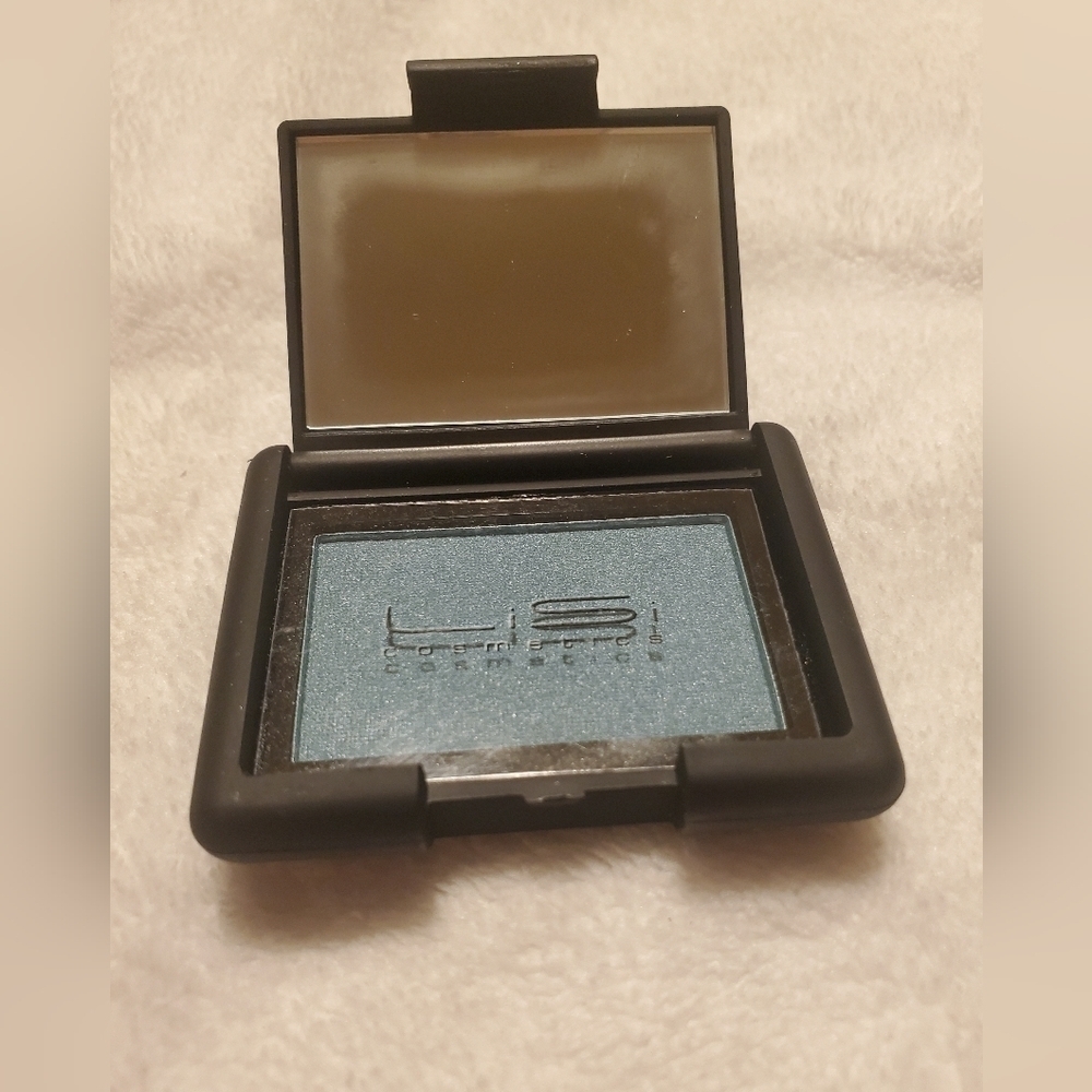 New LiSi Cosmetics Satin Eyes